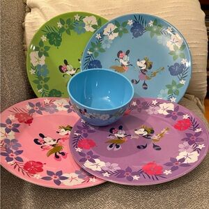 Disney Luau Mickey & Friends Melamine Plate and Bowl Set 🌺